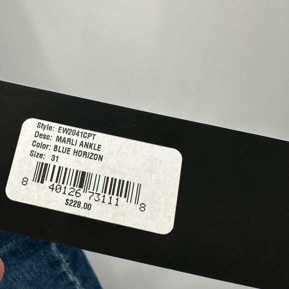 EDWIN Marli Ankle in Blue Horizion Medium Wash Denim Jean // 31 - Picture 5 of 12